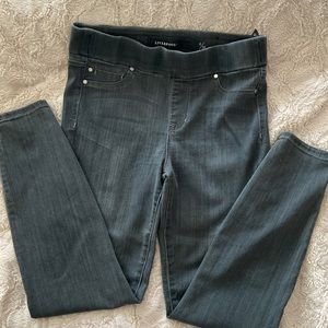 Liverpool Slip on Jeans 6/28 Stitch Fix. Regular length.